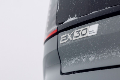 Emblems, Volvo EX30 Cross Country