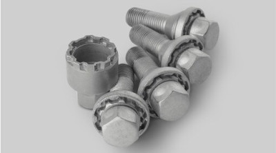 Locking wheel bolts, Lynk & Co