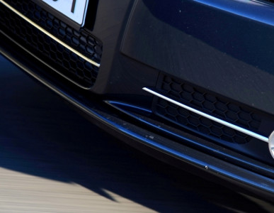 Exterior Chrome onderste luchtrooster met verchroomde lijst