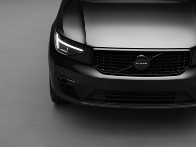 Grille in Glossy Black, Volvo XC40