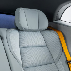 Rear comfort headrests, Polestar 4