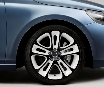 Aluminium velgenset "Atreus" 7,5 x 18", Glossy Black/Glossy White